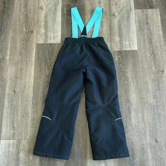 Gerry Snow Pants.  Youth size small (7/8). Black with blue straps. - Picture 6 of 6